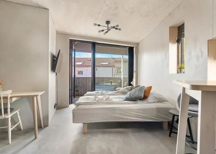 Architectural I Private Balcony