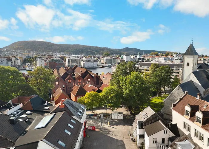 Architectural I Private Balcony Apartment Bergen