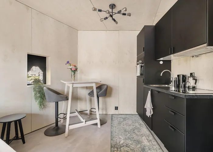 Architectural I Private Balcony Bergen